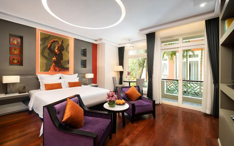 The Royal Family Suites By Memoire Palace Resort & image