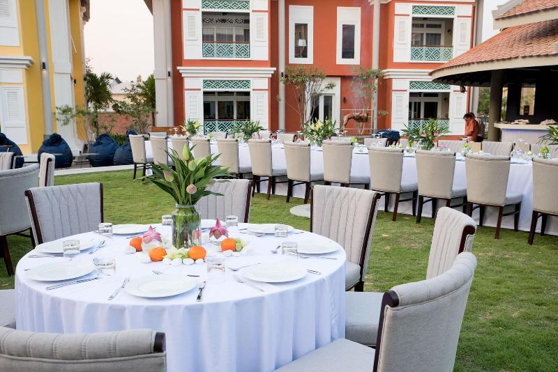 The Royal Family Suites By Memoire Palace Resort & image