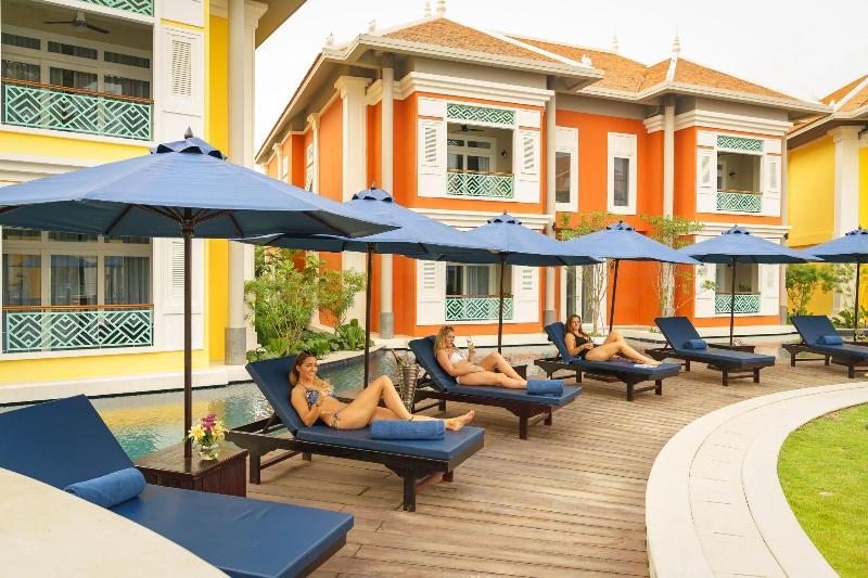 The Royal Family Suites By Memoire Palace Resort & image
