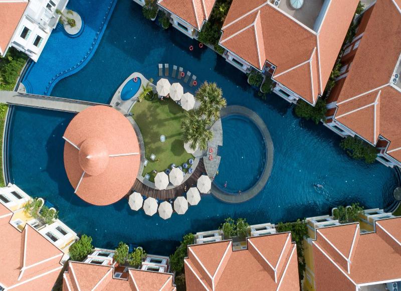 The Royal Family Suites By Memoire Palace Resort & image
