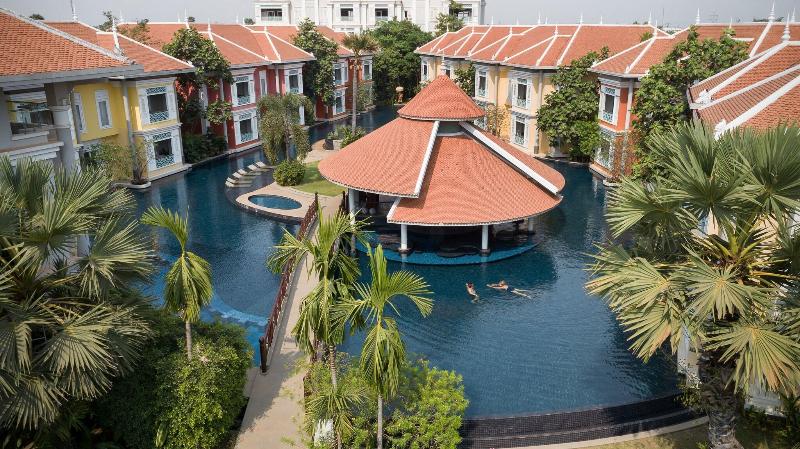 The Royal Family Suites By Memoire Palace Resort & image