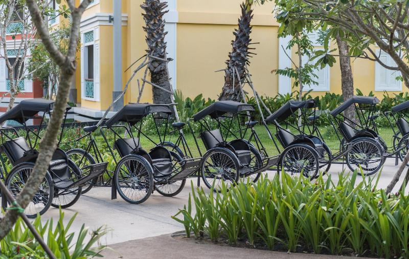 The Royal Family Suites By Memoire Palace Resort & image