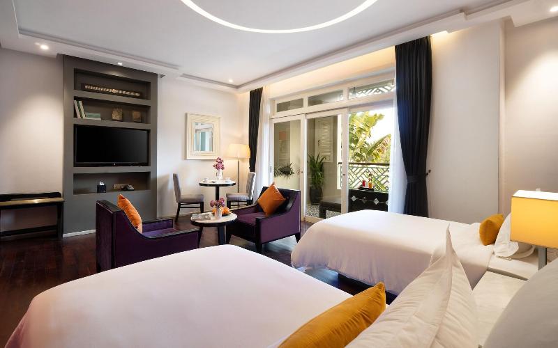 The Royal Family Suites By Memoire Palace Resort & image