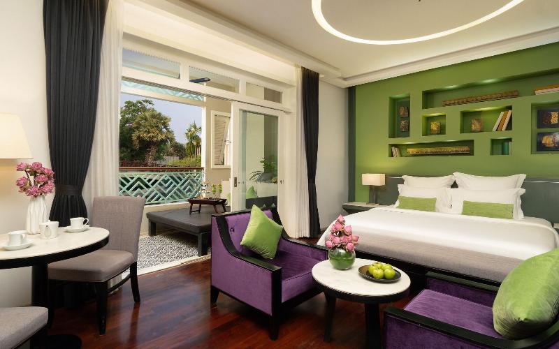The Royal Family Suites By Memoire Palace Resort & image