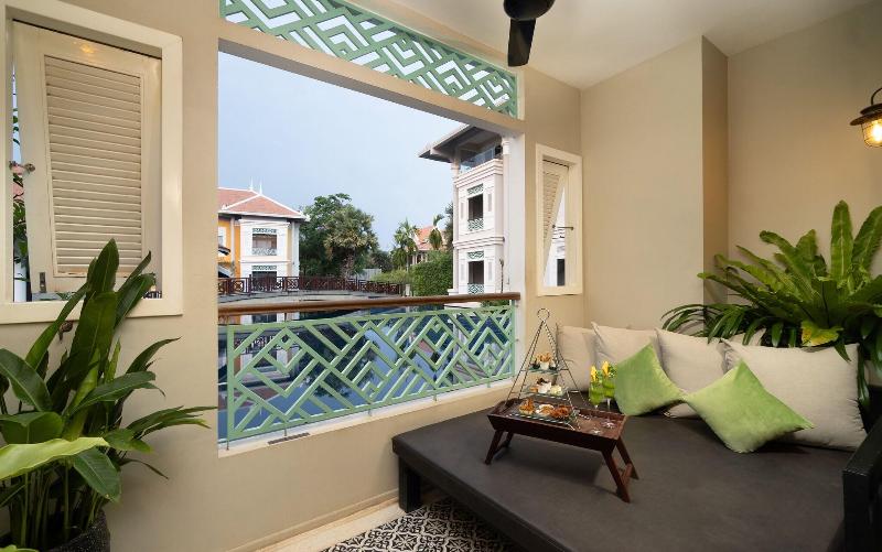 The Royal Family Suites By Memoire Palace Resort & image