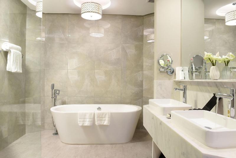 The Royal Family Suites By Memoire Palace Resort & image