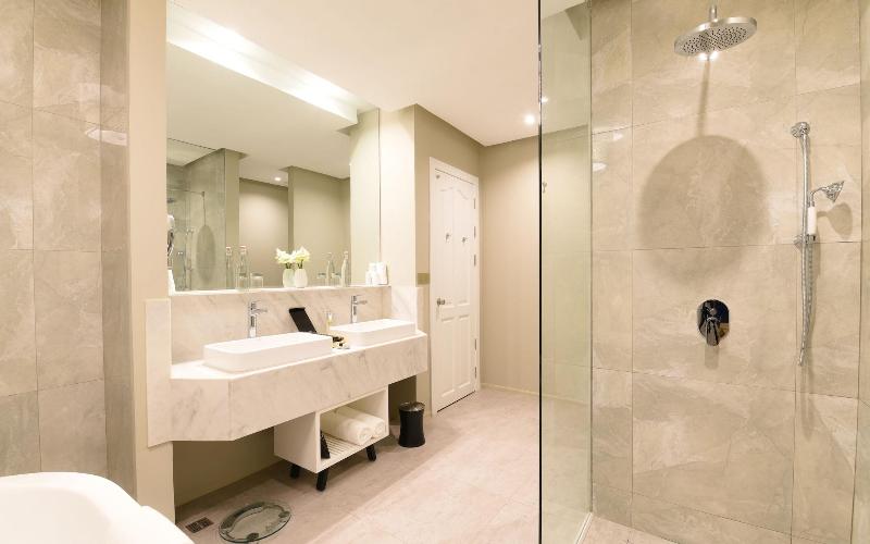 The Royal Family Suites By Memoire Palace Resort & image