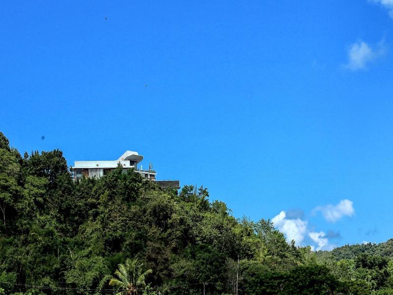 Seven Havens Residence