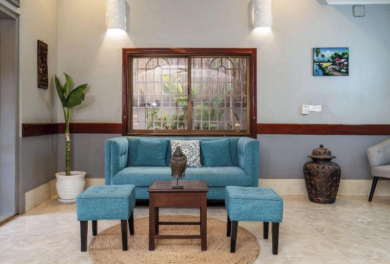 Lobby & Reception
