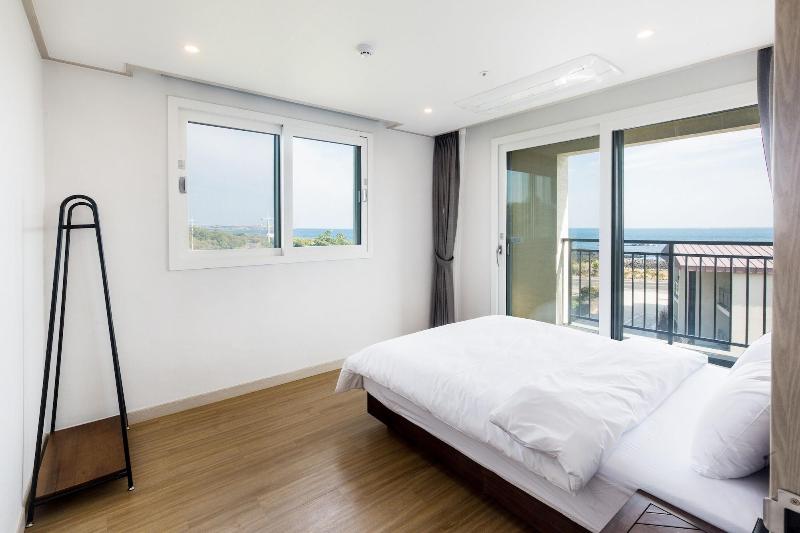Jeju Ocean Square Resort image