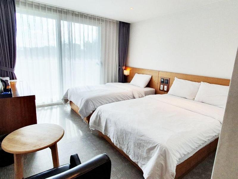 Jeju Ocean Square Resort image