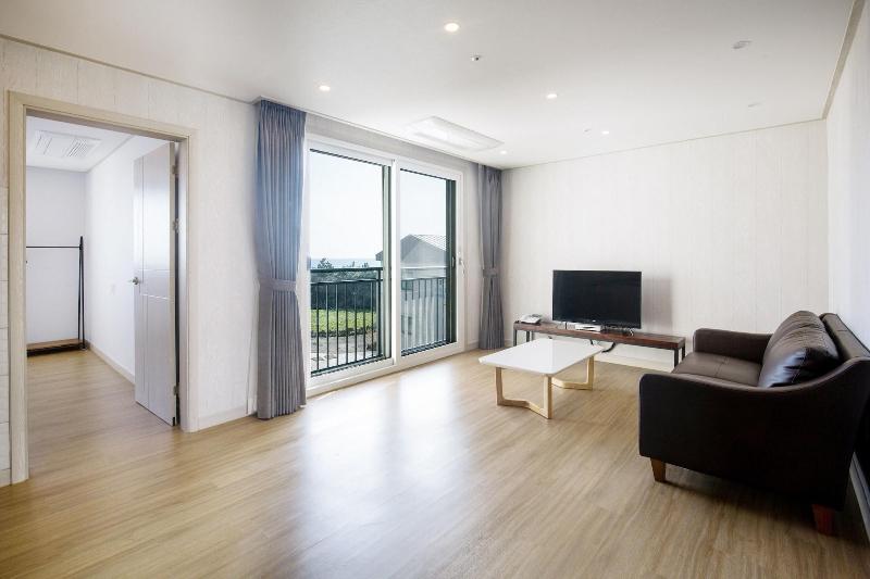 Jeju Ocean Square Resort image
