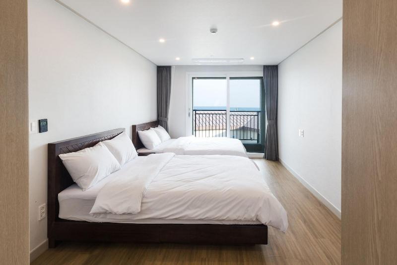 Jeju Ocean Square Resort image
