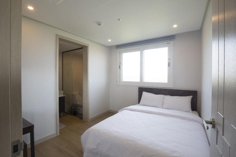 Jeju Ocean Square Resort image