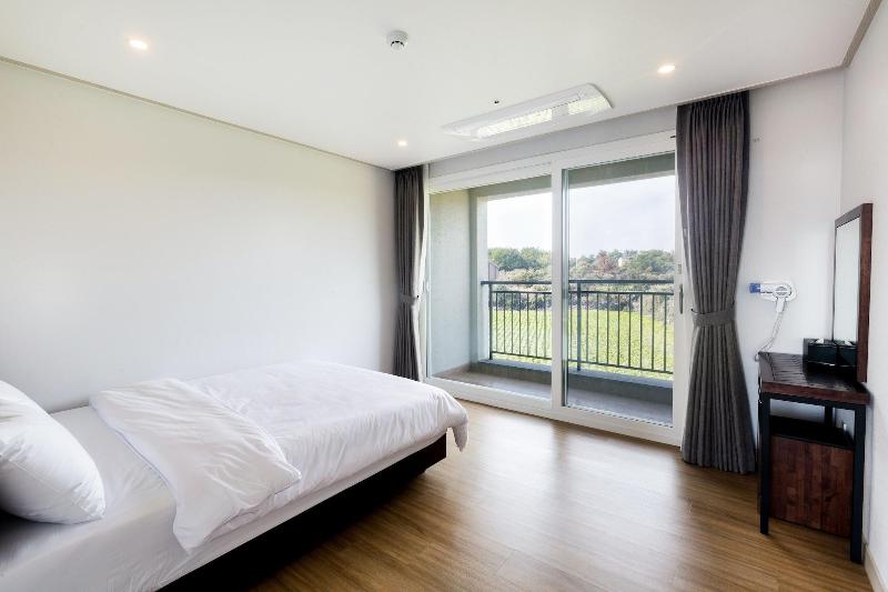 Jeju Ocean Square Resort image