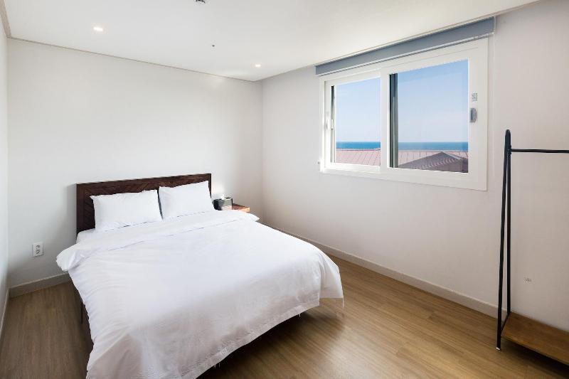 Jeju Ocean Square Resort image