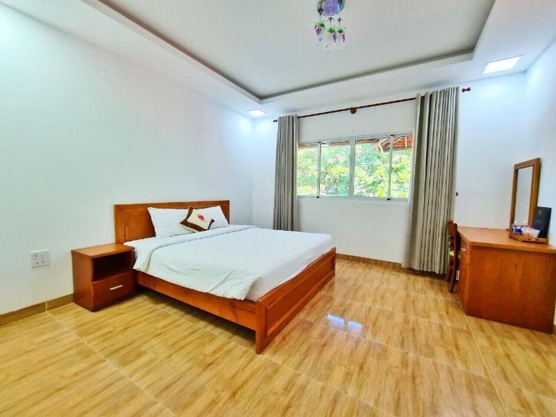 Tan Son Nhat Con Dao Resort image