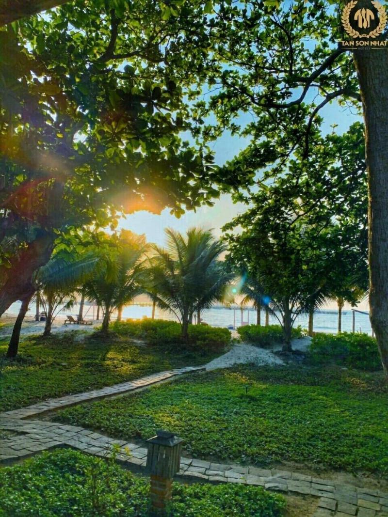 Tan Son Nhat Con Dao Resort image