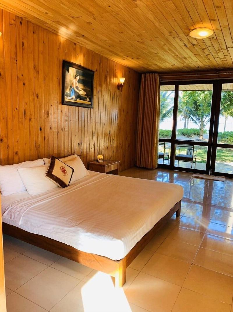 Tan Son Nhat Con Dao Resort image
