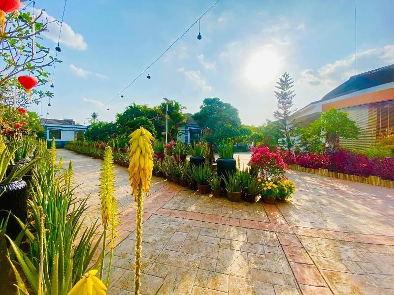Forever Green Resort image