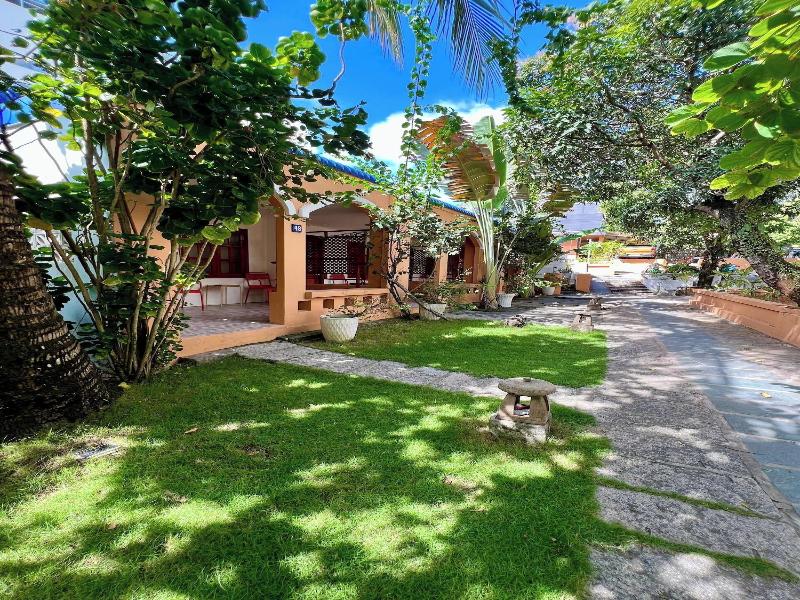 Vida Loca Resort & Sunset Beach image