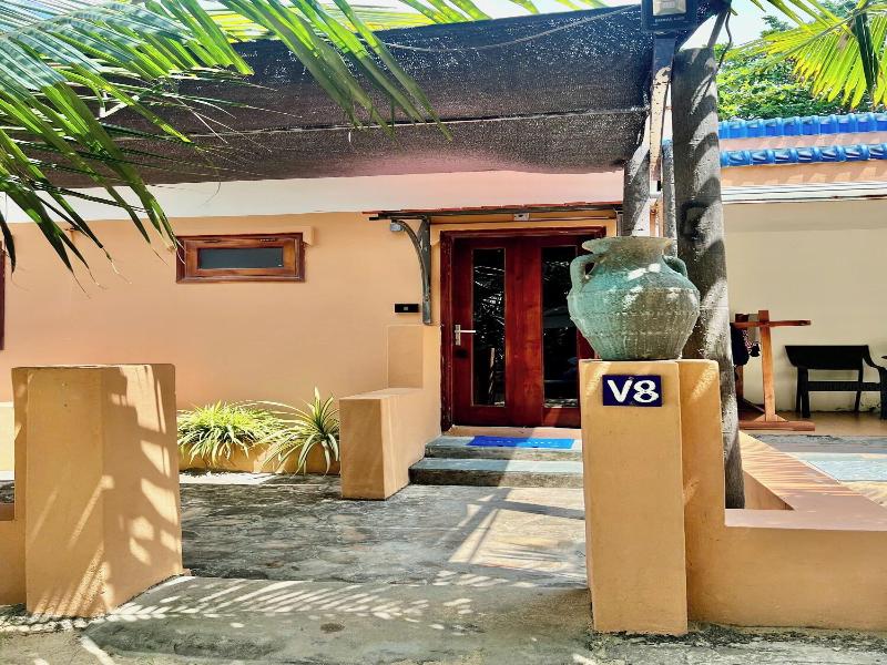 Vida Loca Resort & Sunset Beach image