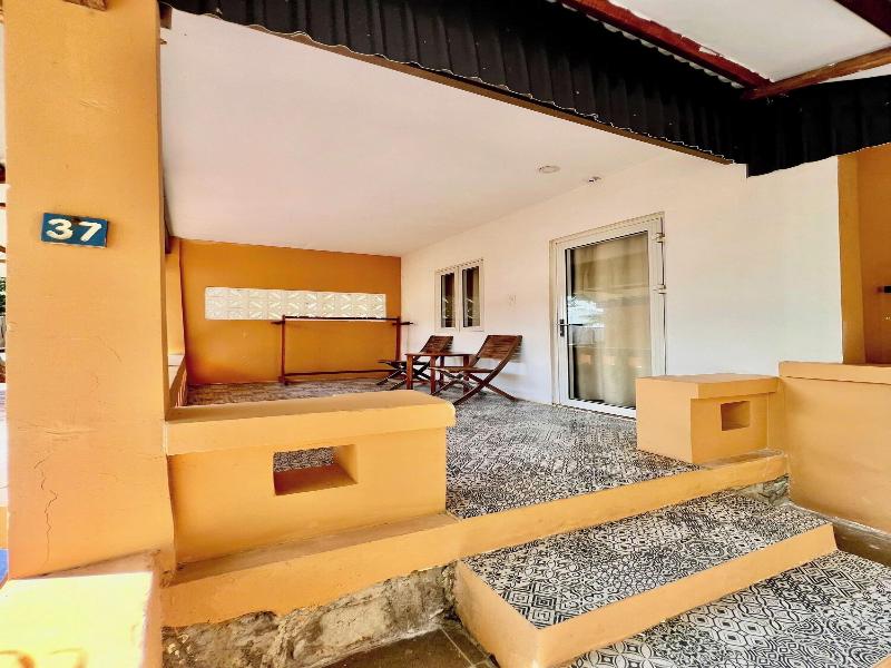 Vida Loca Resort & Sunset Beach image