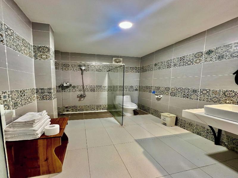 Vida Loca Resort & Sunset Beach image