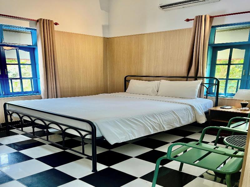 Vida Loca Resort & Sunset Beach image