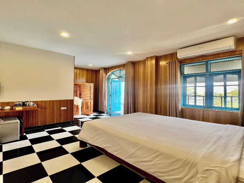 Vida Loca Resort & Sunset Beach image