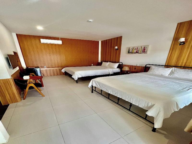 Vida Loca Resort & Sunset Beach image