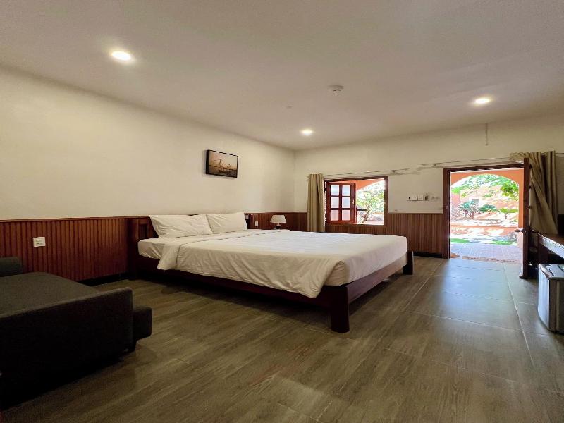 Vida Loca Resort & Sunset Beach image