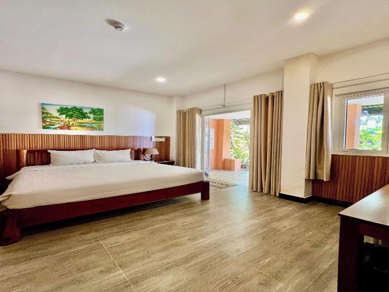 Vida Loca Resort & Sunset Beach image