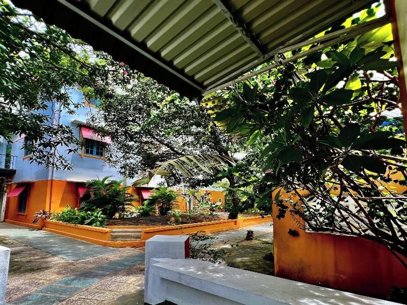 Vida Loca Resort & Sunset Beach image