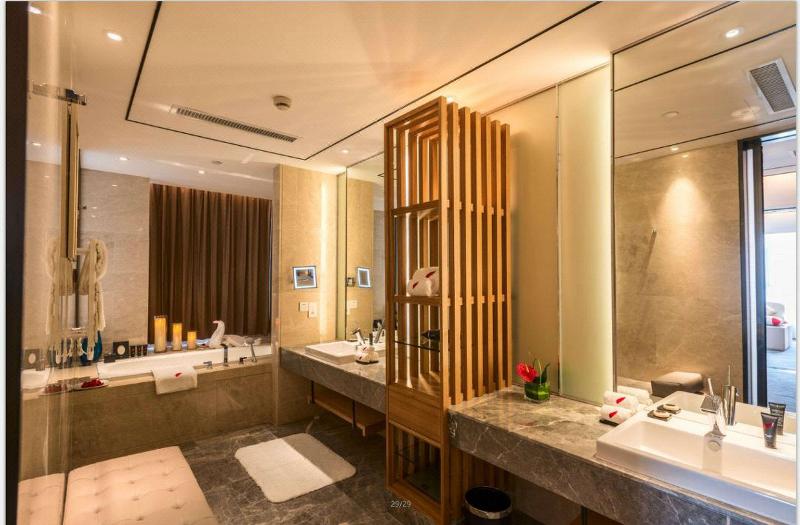 Swisstouches Hotel Nanjing image
