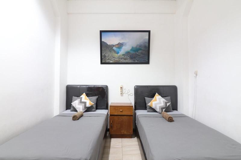 Mador Malang Dorm Hostel image