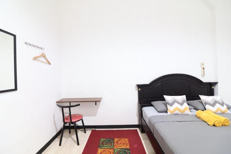 Mador Malang Dorm Hostel image