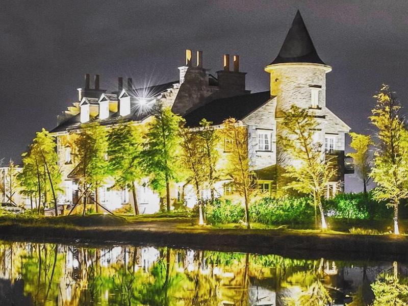 Chateau De France image