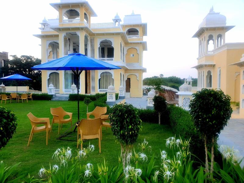The Everest Hill Resort image