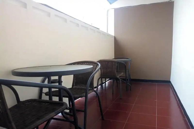 Pondok Backpacker City Square image