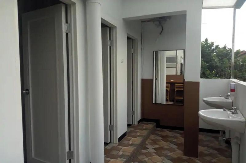Pondok Backpacker City Square image
