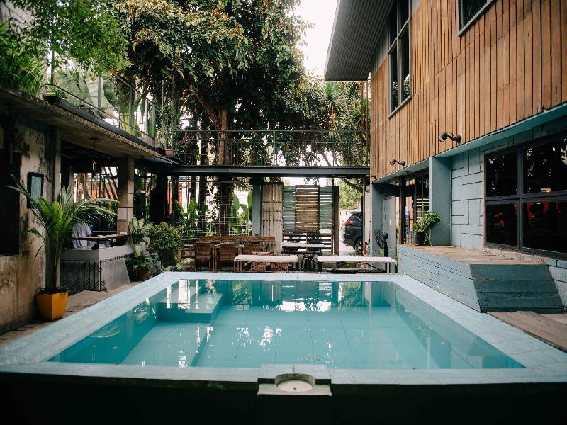 The Flying Fish Hostel Cebu image