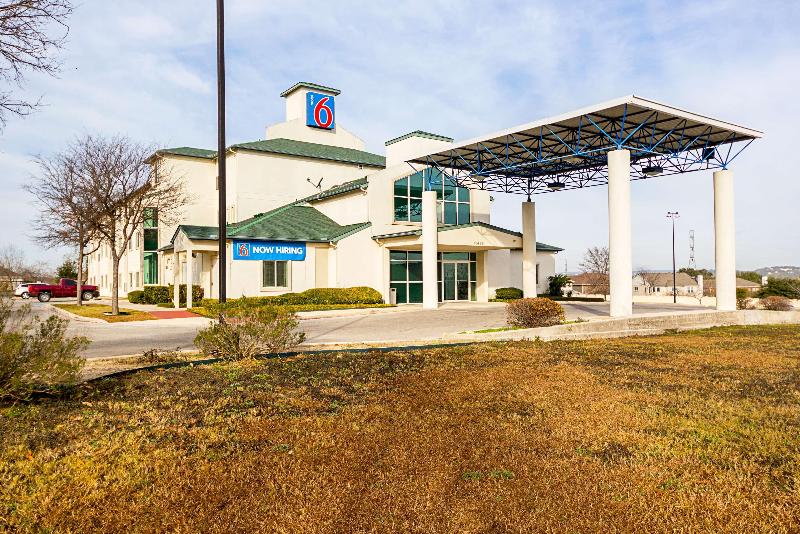 Motel 6 San Antonio, TX - Sea World North