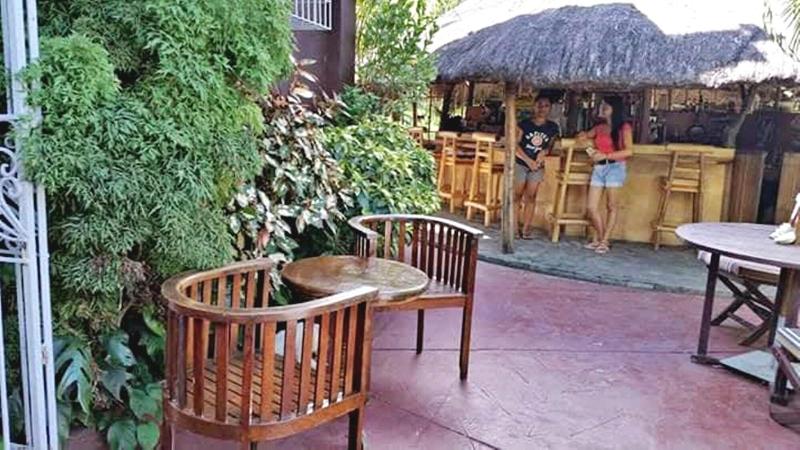 Bahay Isla Inn - Hostel Puerto Galera