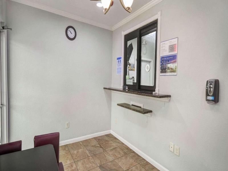 Motel 6 Humble TX Houston International Airport image