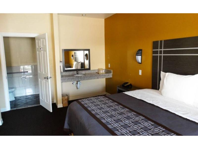 Motel 6 Houston, TX - Willowbrook Mall image