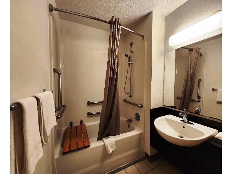 Motel 6 Baytown, TX - Baytown East image