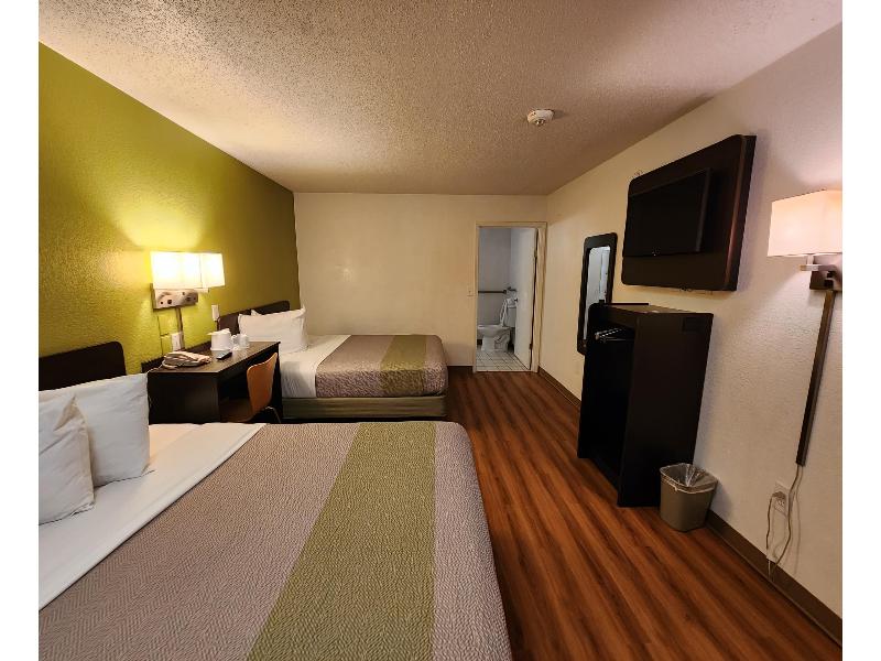 Motel 6 Baytown, TX - Baytown East image