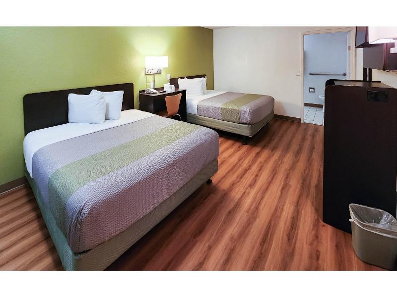 Motel 6 Baytown, TX - Baytown East image