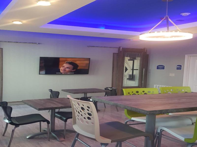 Hotel Blue - Woodlands